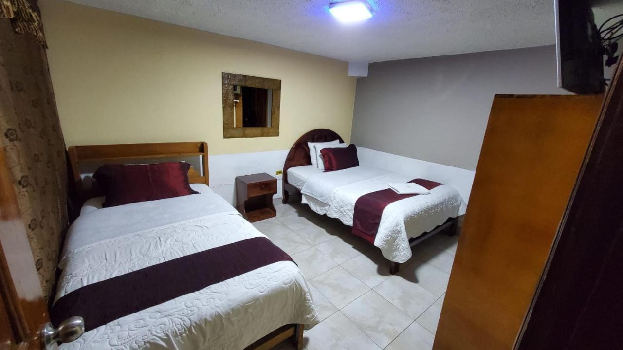 Hostal Bolivar Inn Кито Экстерьер фото